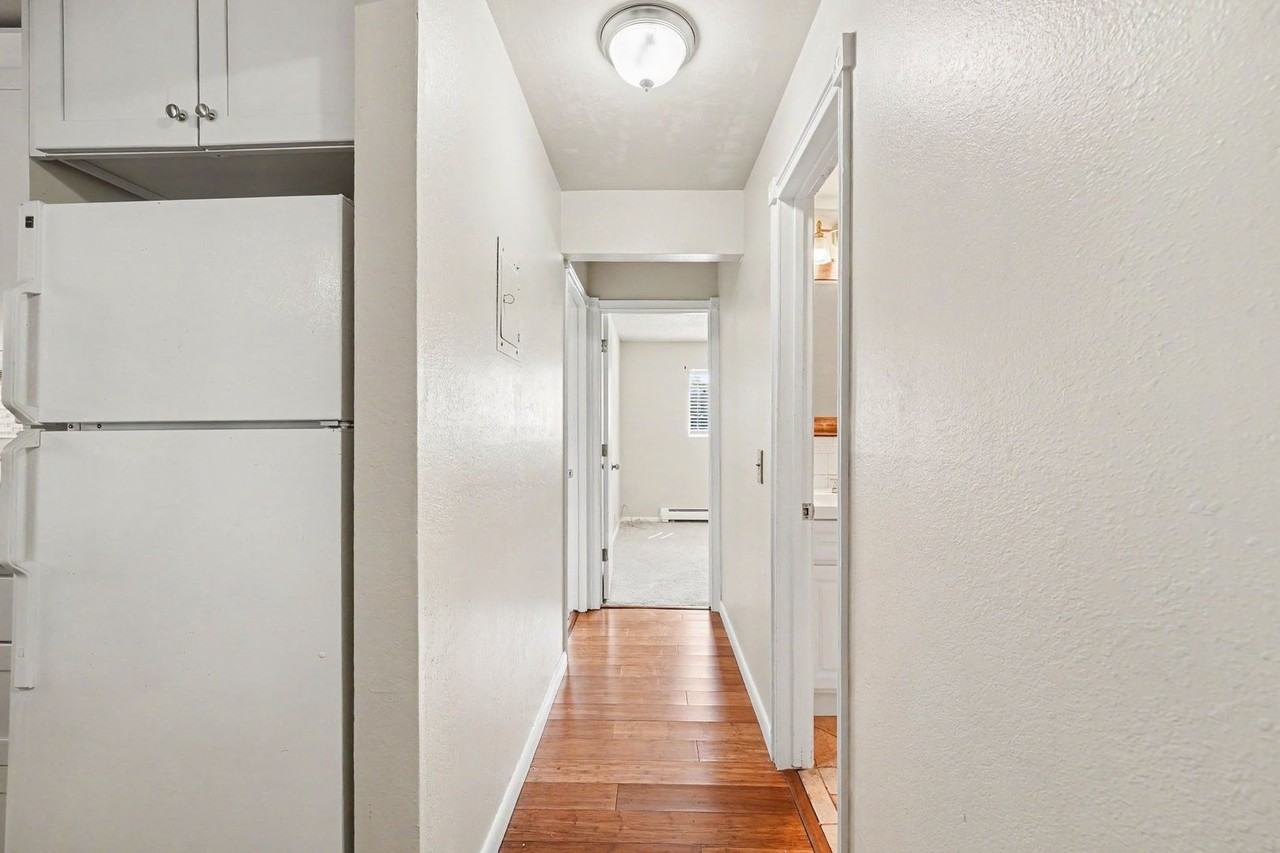 232 S Brentwood St #203 - Photo 6 of 24