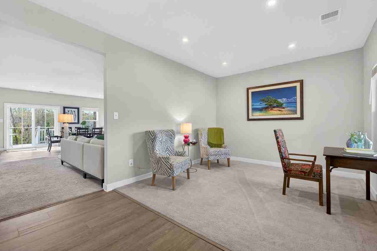9733 Goldenrod Ct - Photo 6 of 43