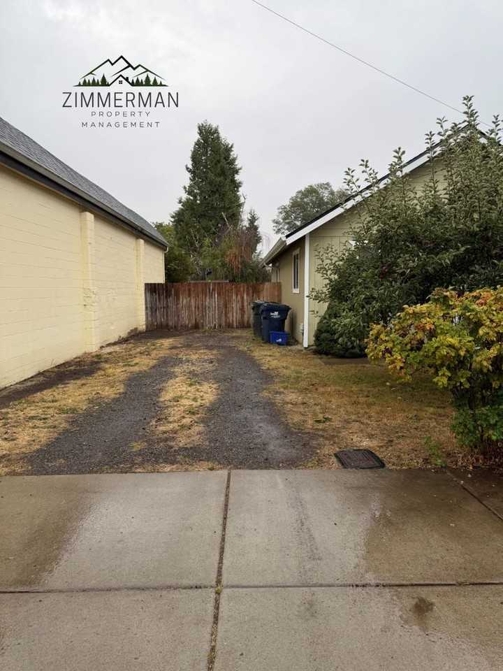 88177 5th St - Photo 3 of 21