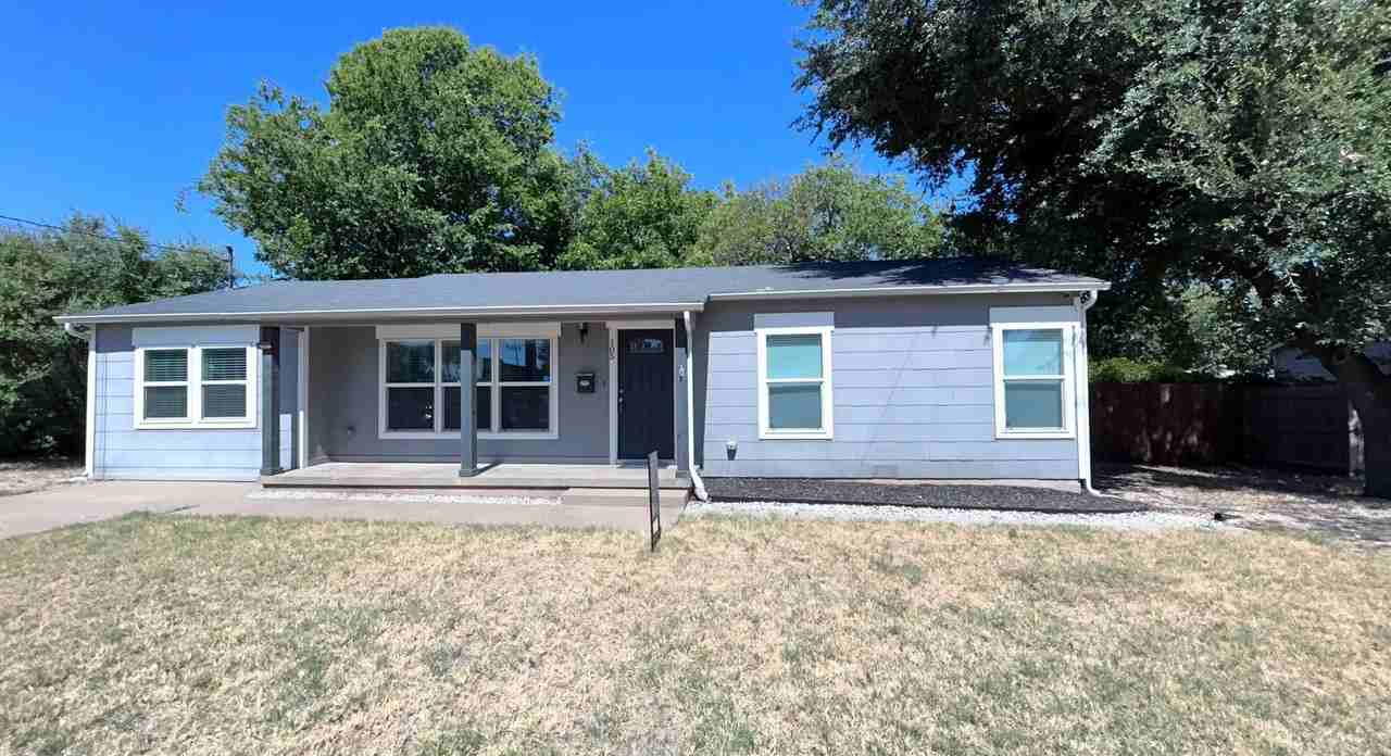 105 Ne Anderson St - Photo 2 of 25