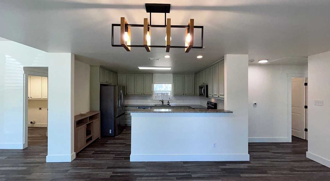 105 Ne Anderson St - Photo 3 of 25