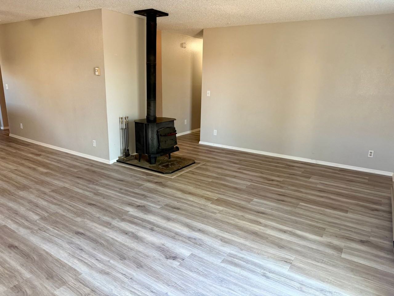 521 Balsam Dr - Photo 6 of 16