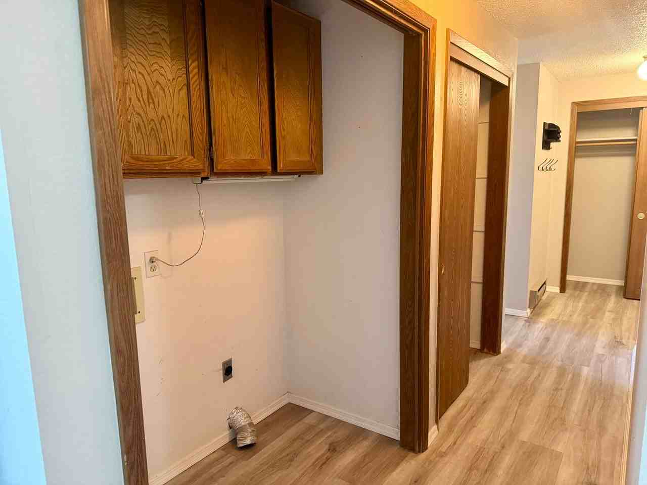 521 Balsam Dr - Photo 7 of 16