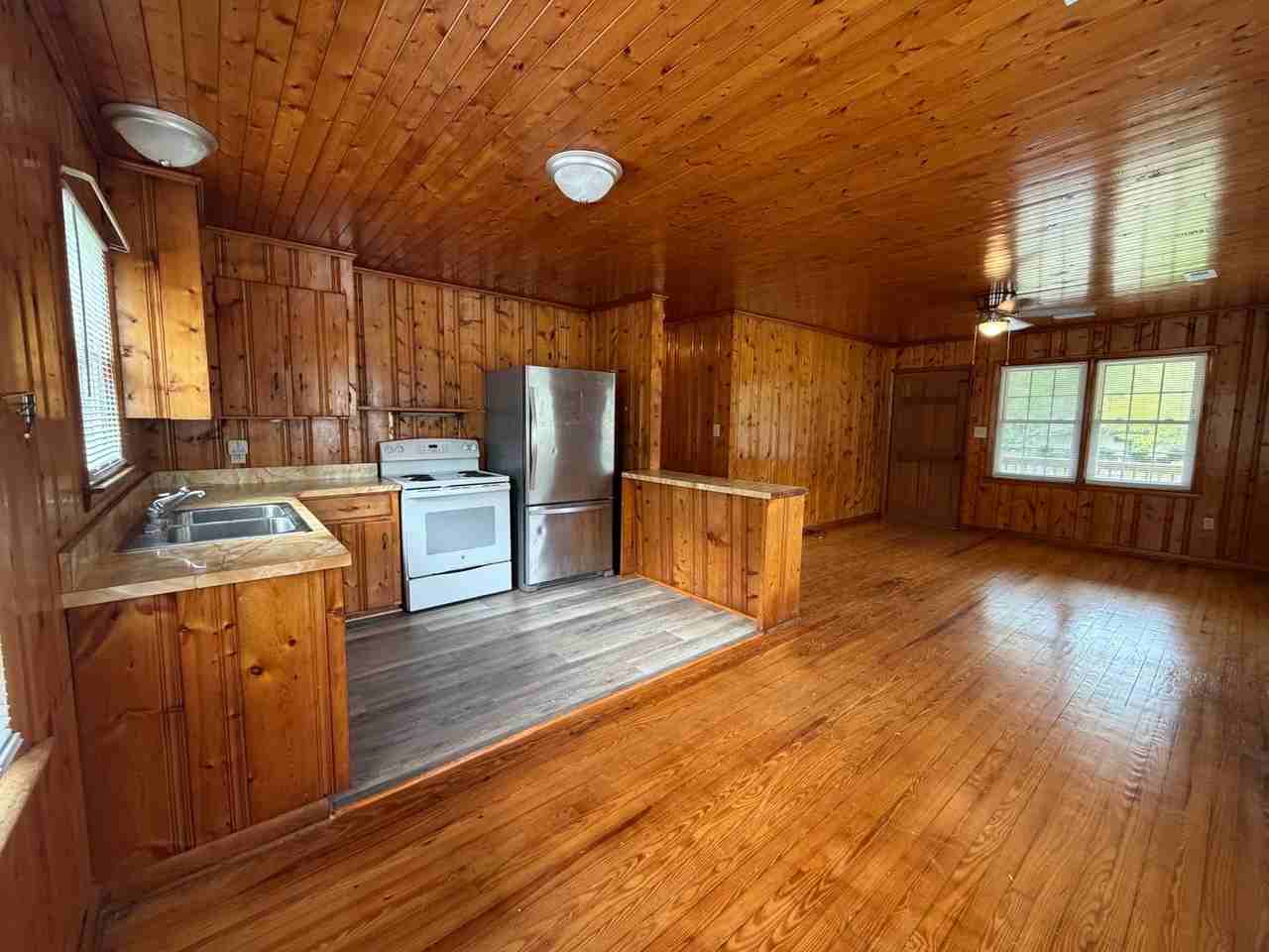 646 Mill Creek Rd - Photo 6 of 15