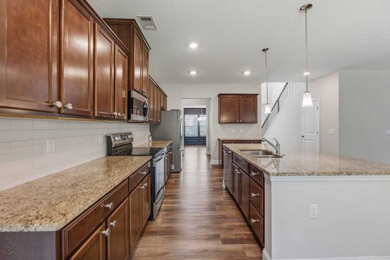 112 White Oak Pl - Photo 4 of 23