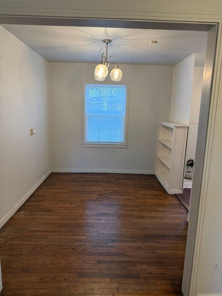 2609 28th St - Photo 4 of 11
