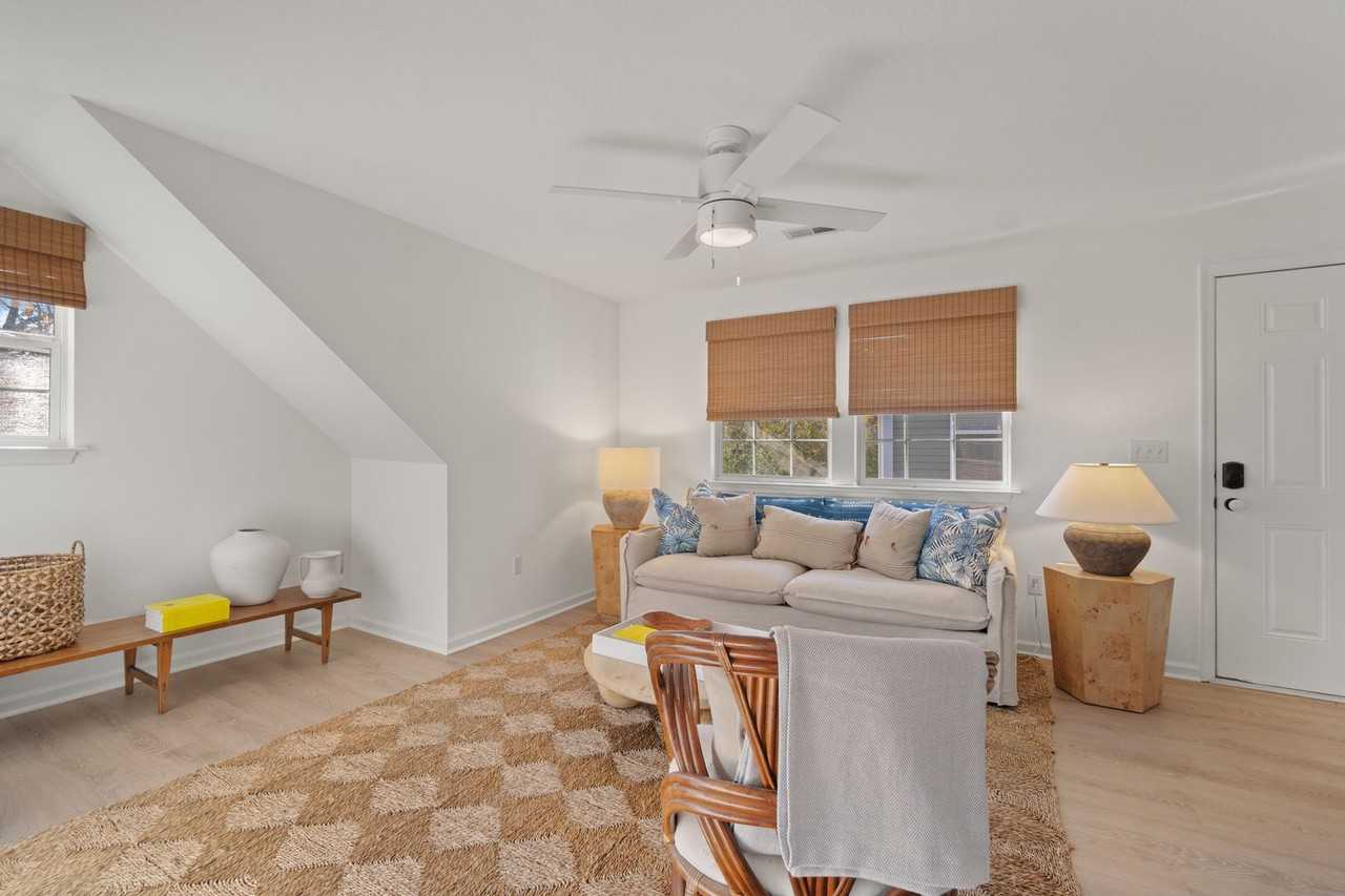 1312 Cypress Ave - Photo 4 of 19