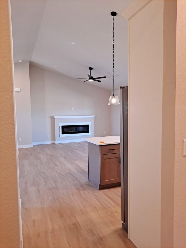 697 E Cabaret Dr - Photo 7 of 24