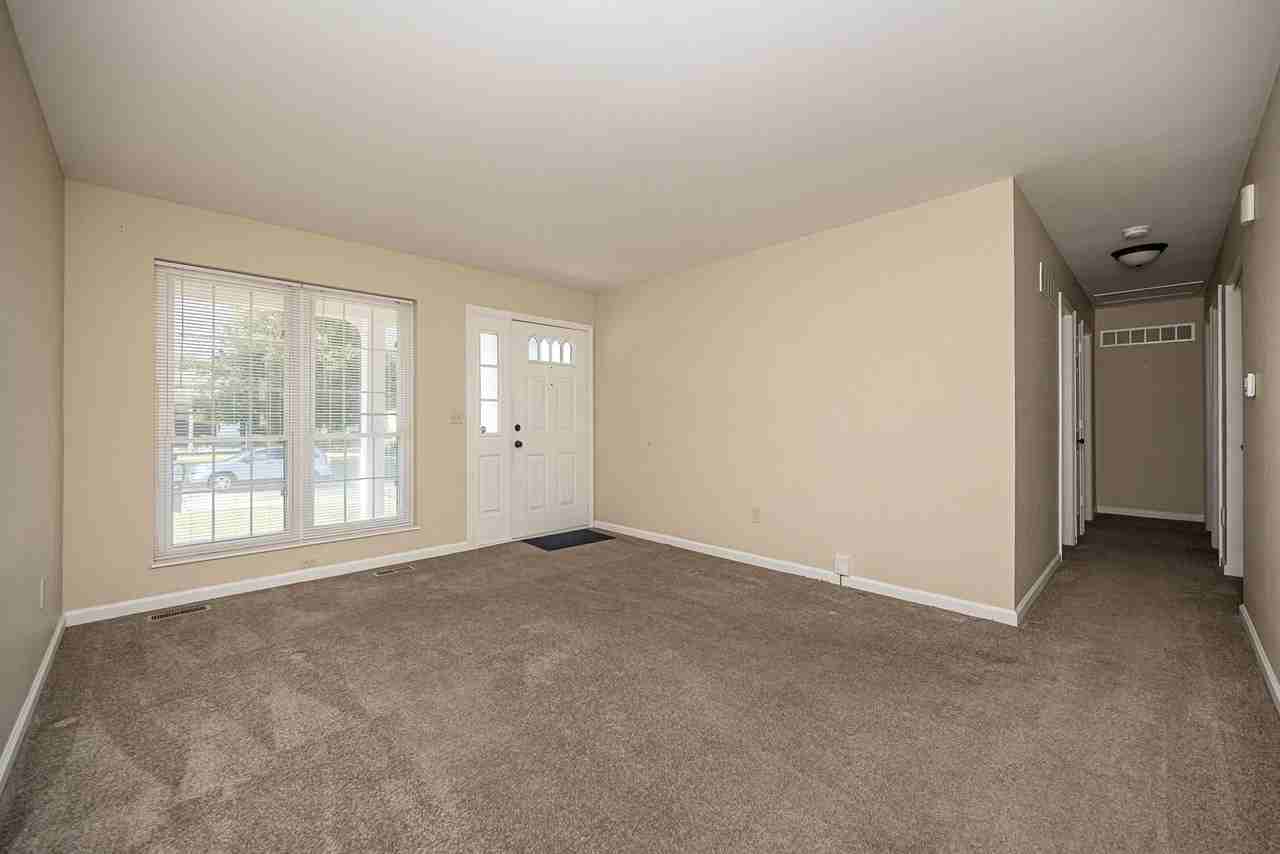 2941 Park Valley Dr - Photo 7 of 38