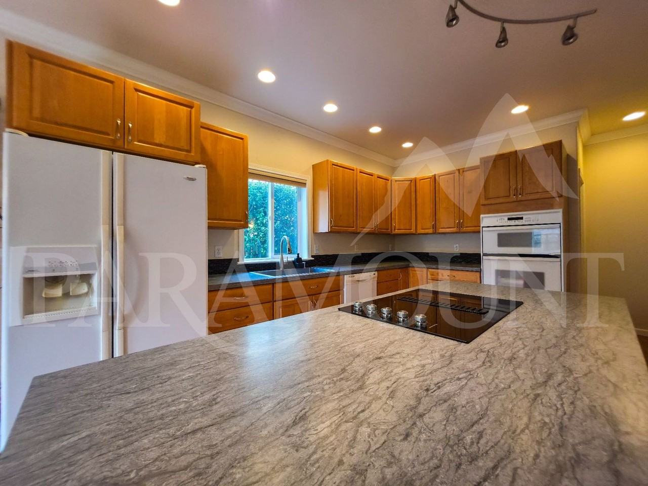 70 Ne Wagon Wheel Rd - Photo 4 of 11