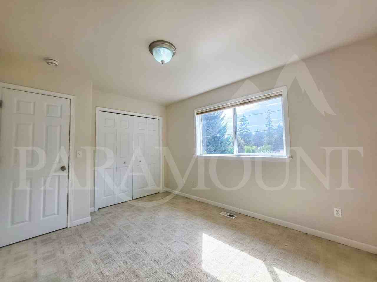 70 Ne Wagon Wheel Rd - Photo 7 of 11