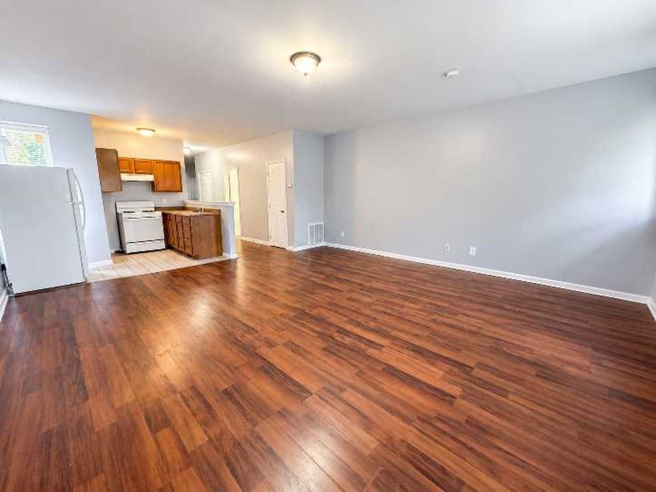 6118 N Broad St - Photo 4 of 18
