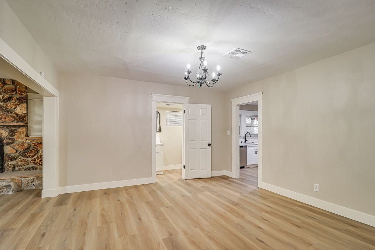 2106 E St - Photo 7 of 18