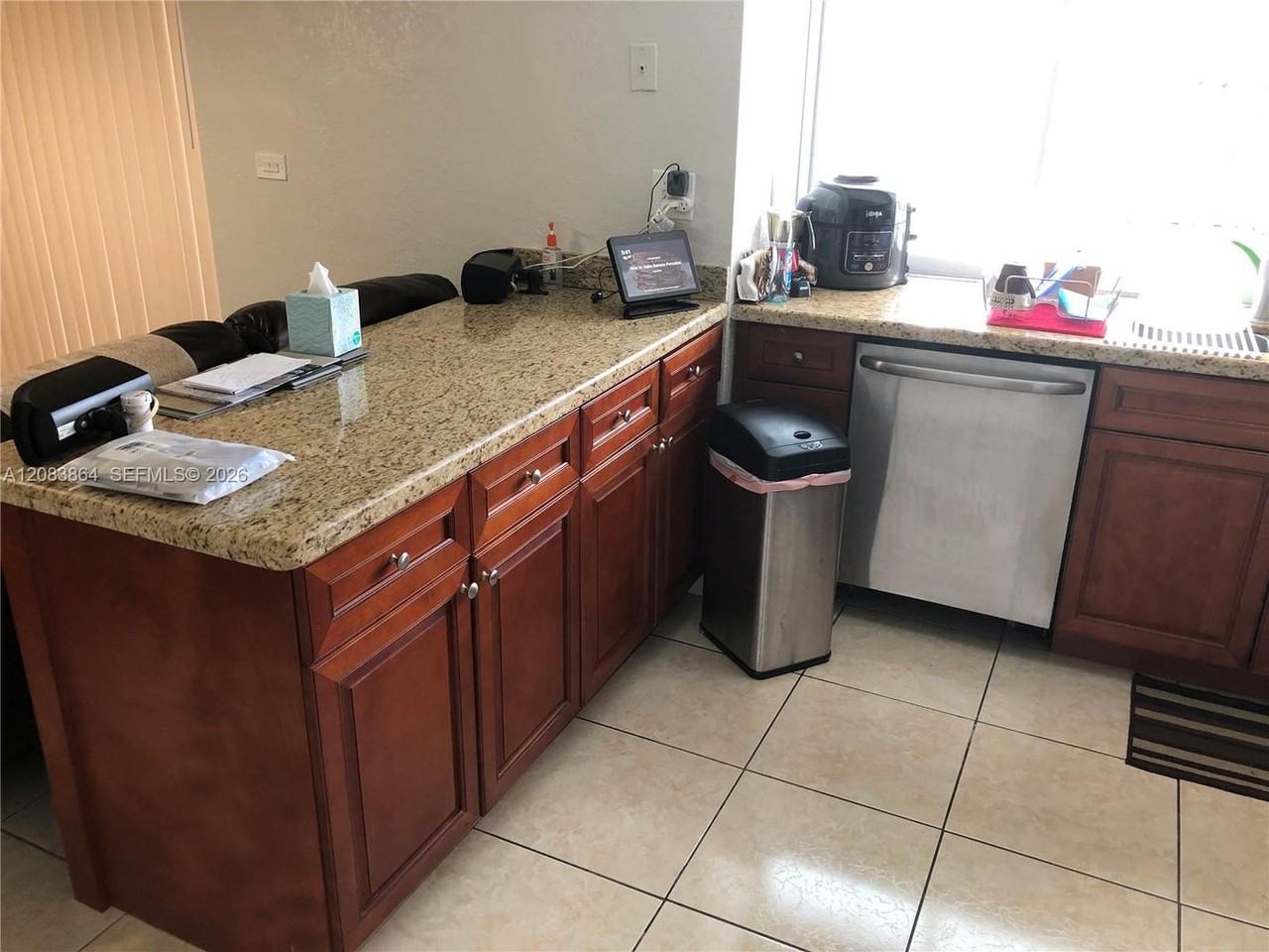 7321 Fairway Blvd - Photo 4 of 16