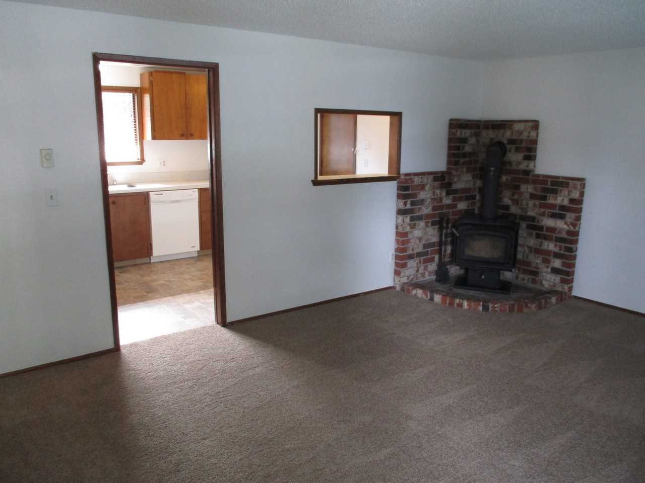 5910 28th Ave Nw - Photo 3 of 9