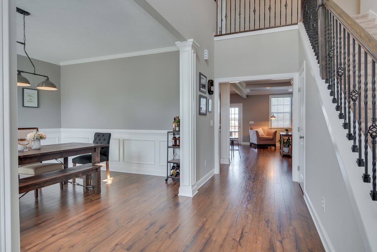 1030 Ardrey Cir - Photo 4 of 35