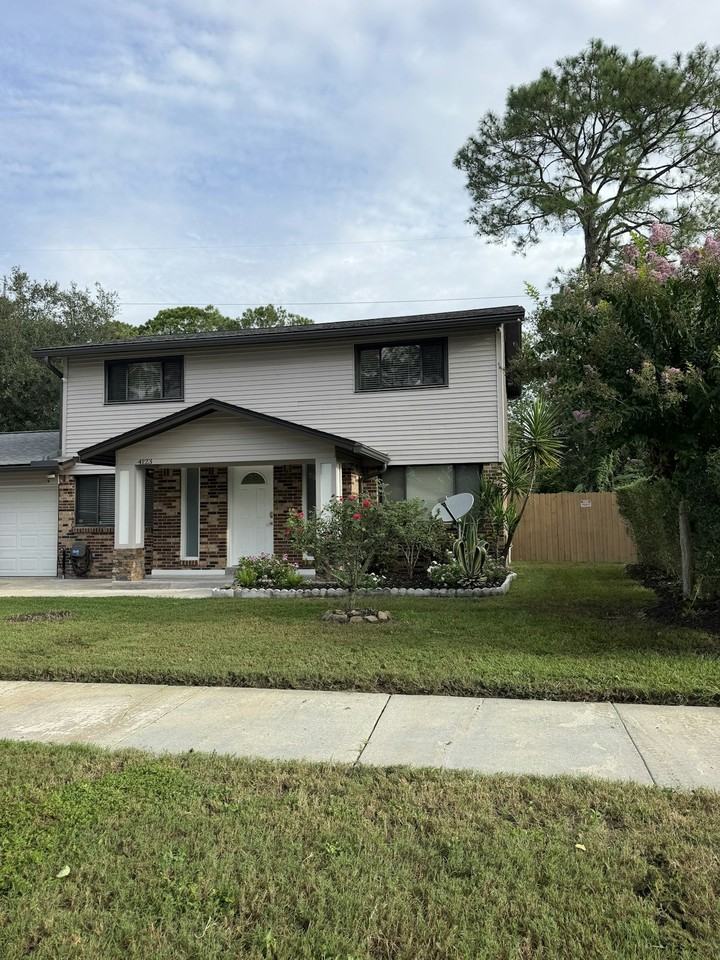 4123 Lazy Hollow Ln N - Photo 2 of 37