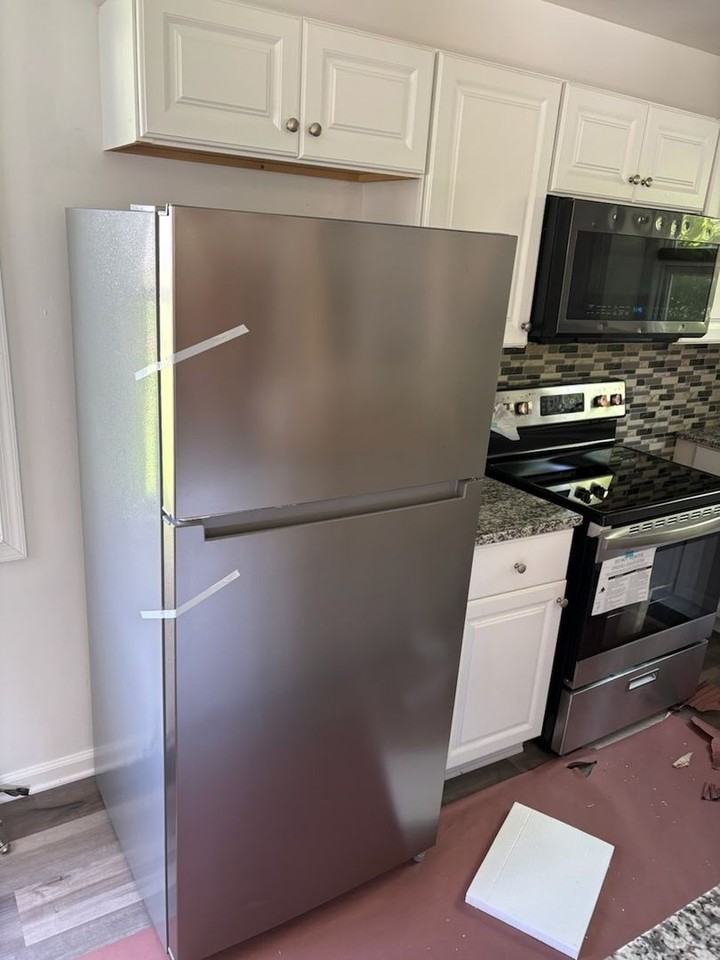 303 Willow Rd - Photo 4 of 9