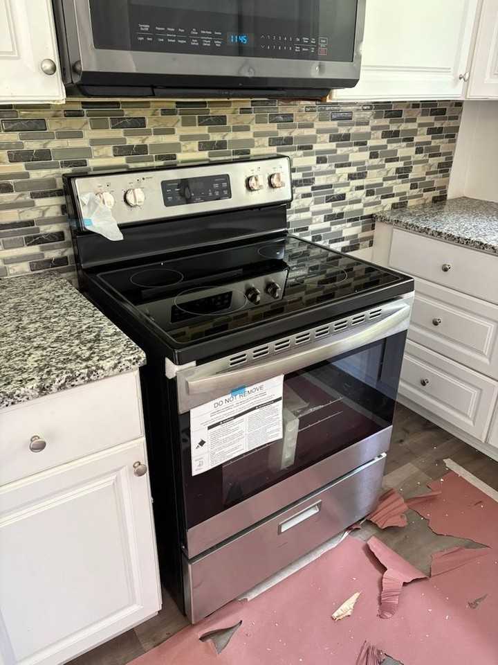 303 Willow Rd - Photo 5 of 9