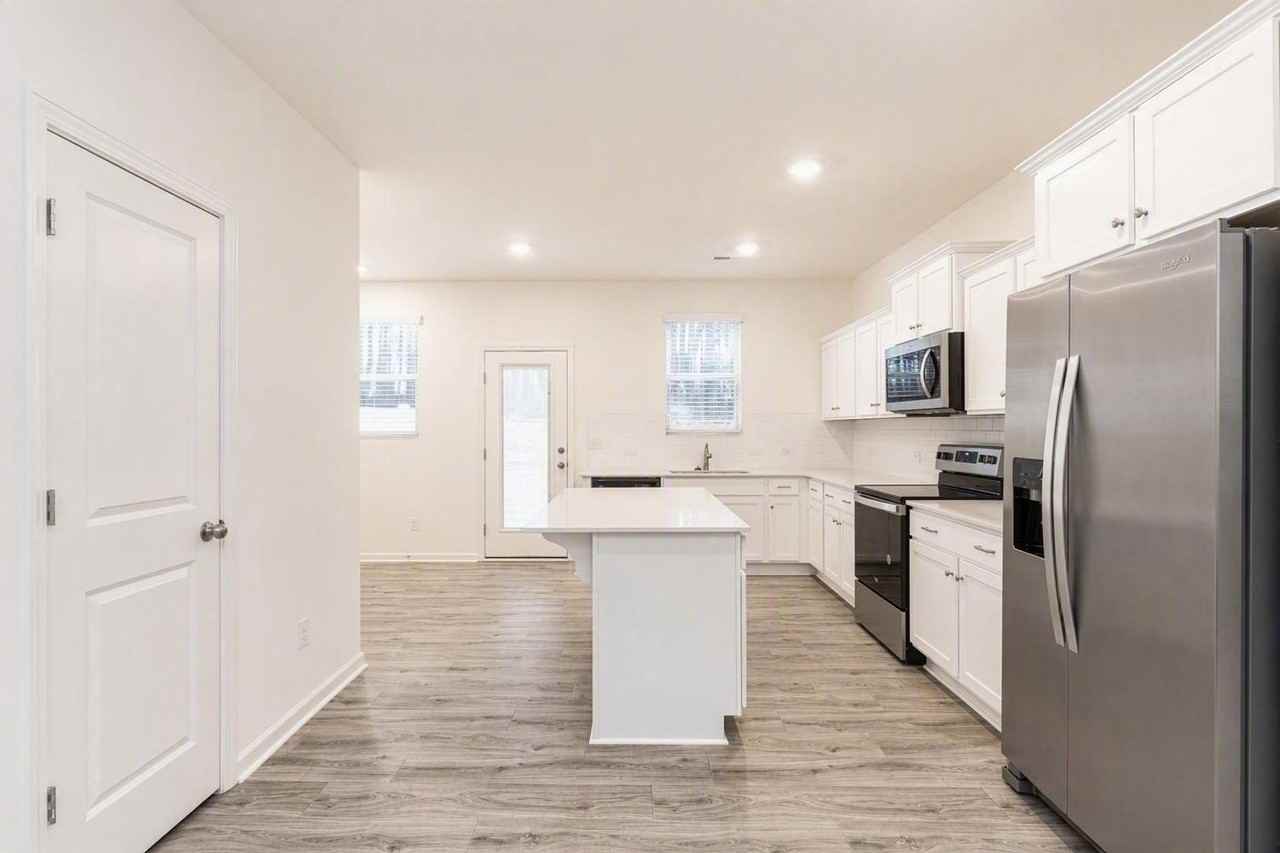 463 Kincaid Rd - Photo 7 of 28