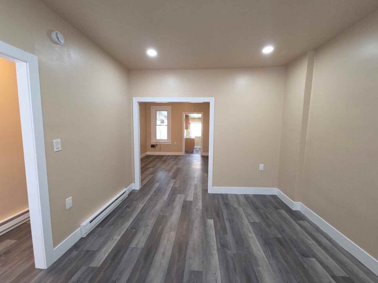 729 Chestnut St - Photo 4 of 16