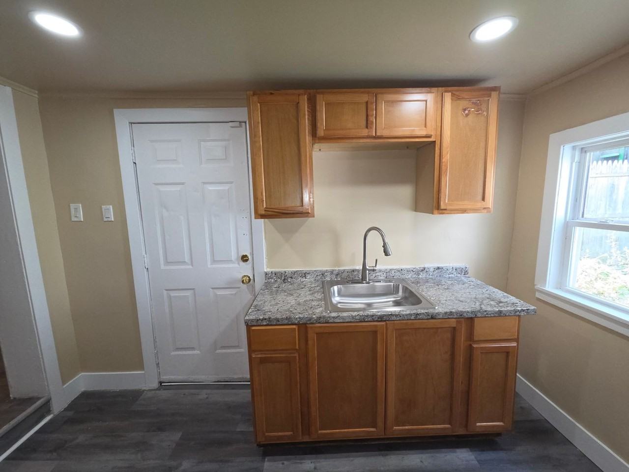 729 Chestnut St - Photo 7 of 16