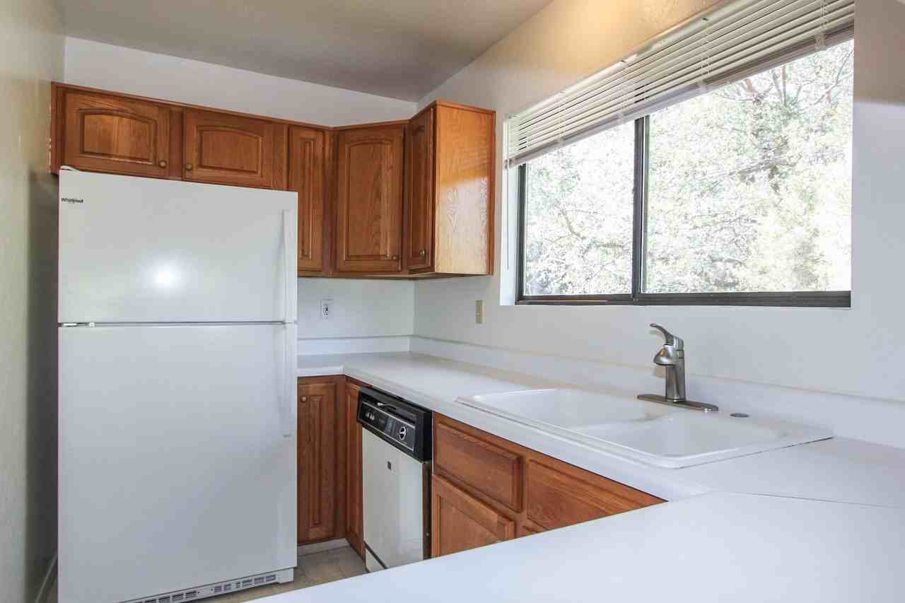 930 Old Stage Rd - Photo 3 of 10