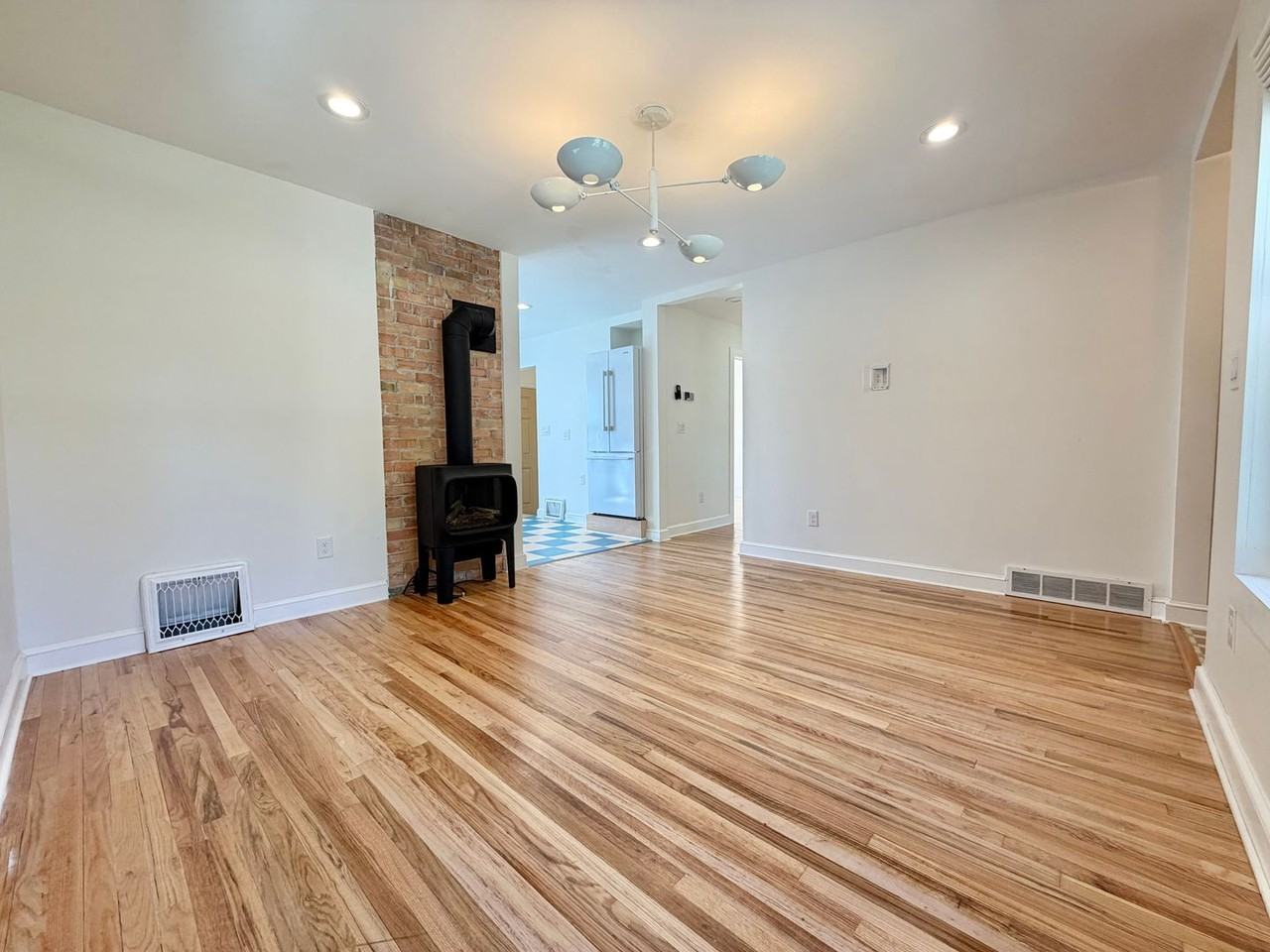 262 E Browning Ave - Photo 3 of 21