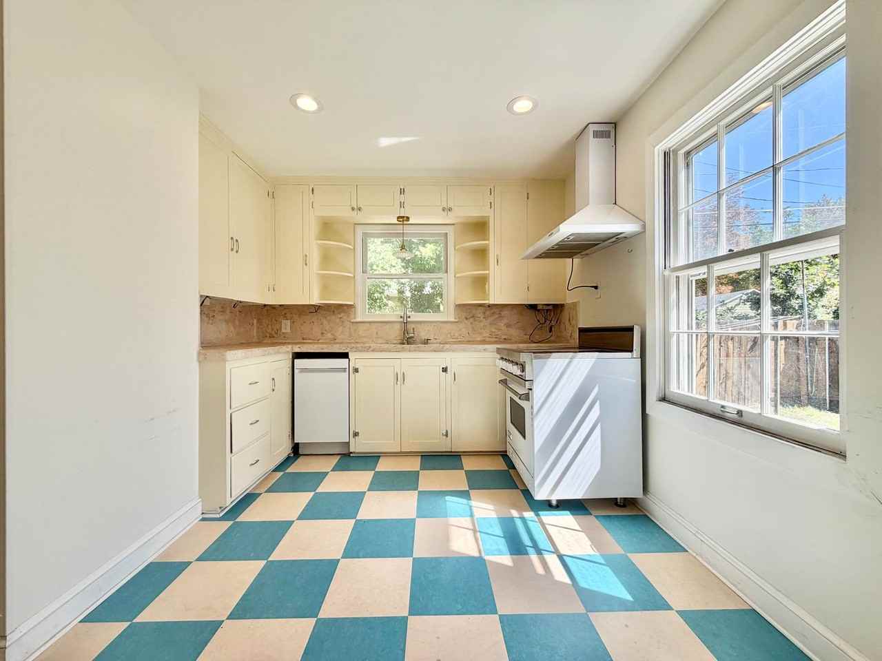 262 E Browning Ave - Photo 7 of 21