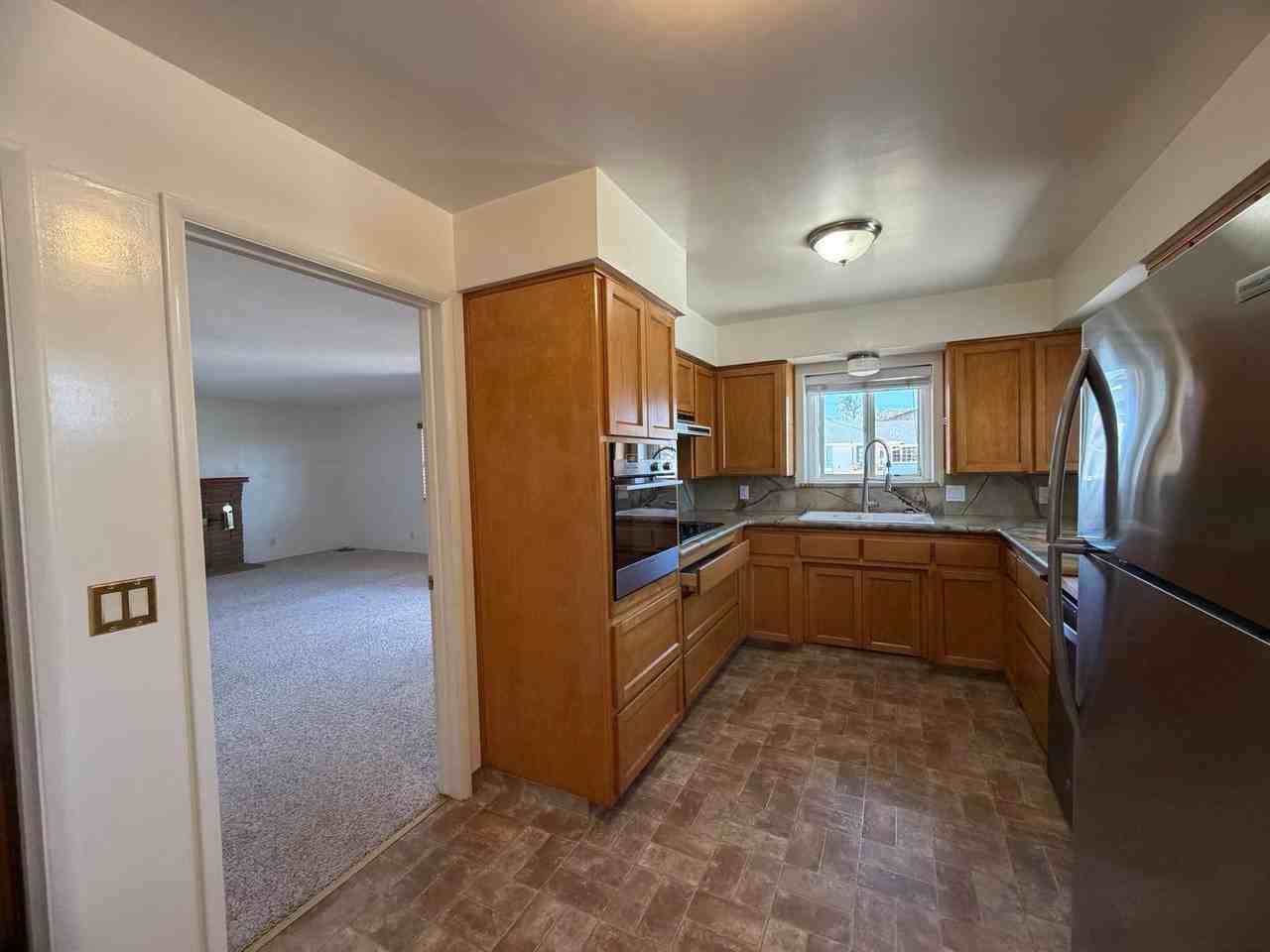 2280 Del Norte St - Photo 4 of 20
