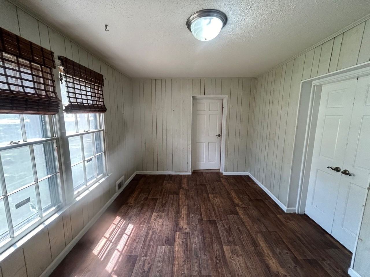 4541 Oxford Rd - Photo 3 of 32