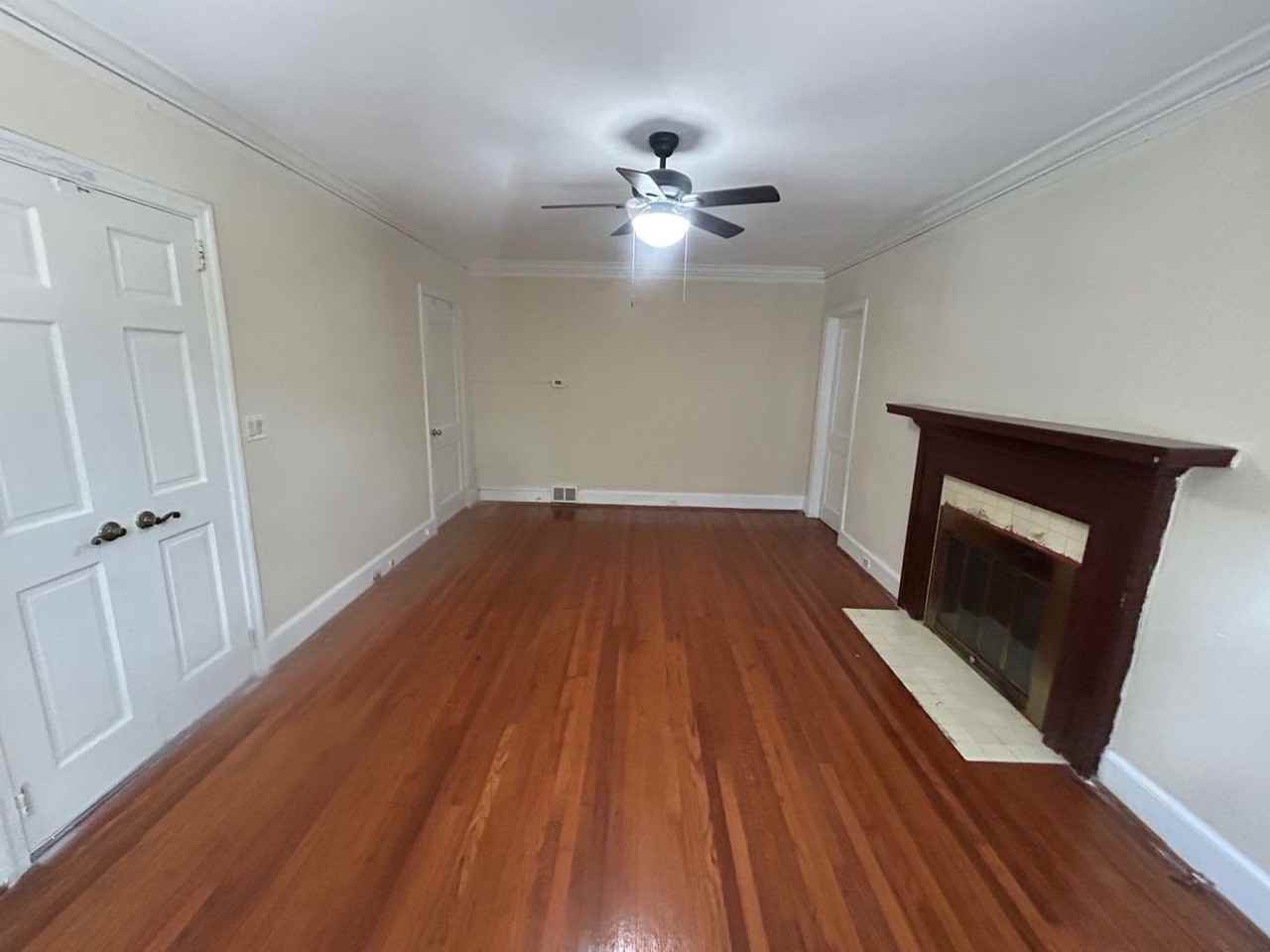 4541 Oxford Rd - Photo 6 of 32
