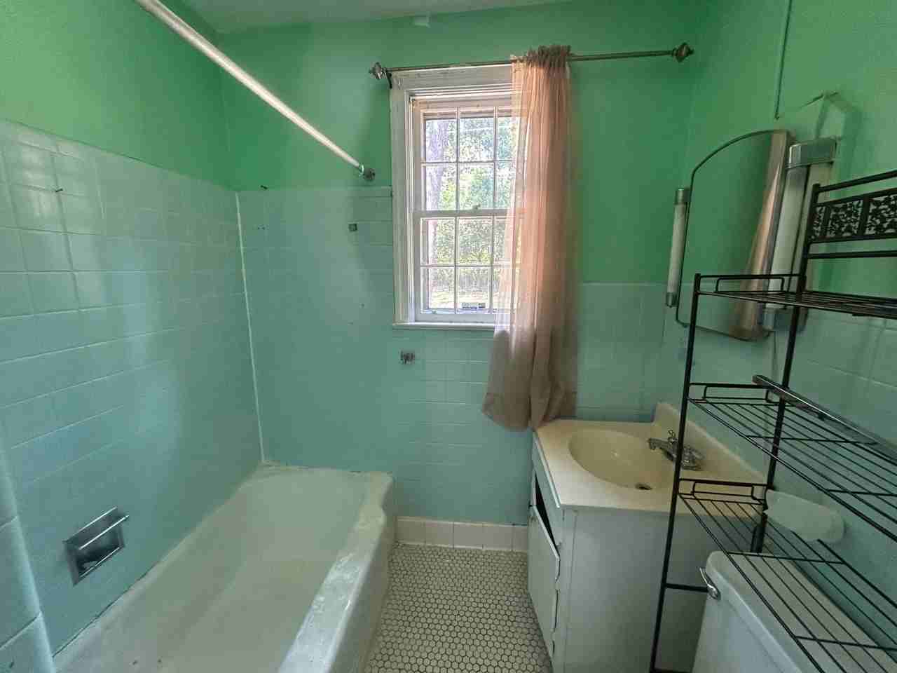 4541 Oxford Rd - Photo 7 of 32