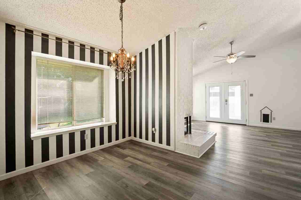 1813 Sherwood Pl - Photo 2 of 12