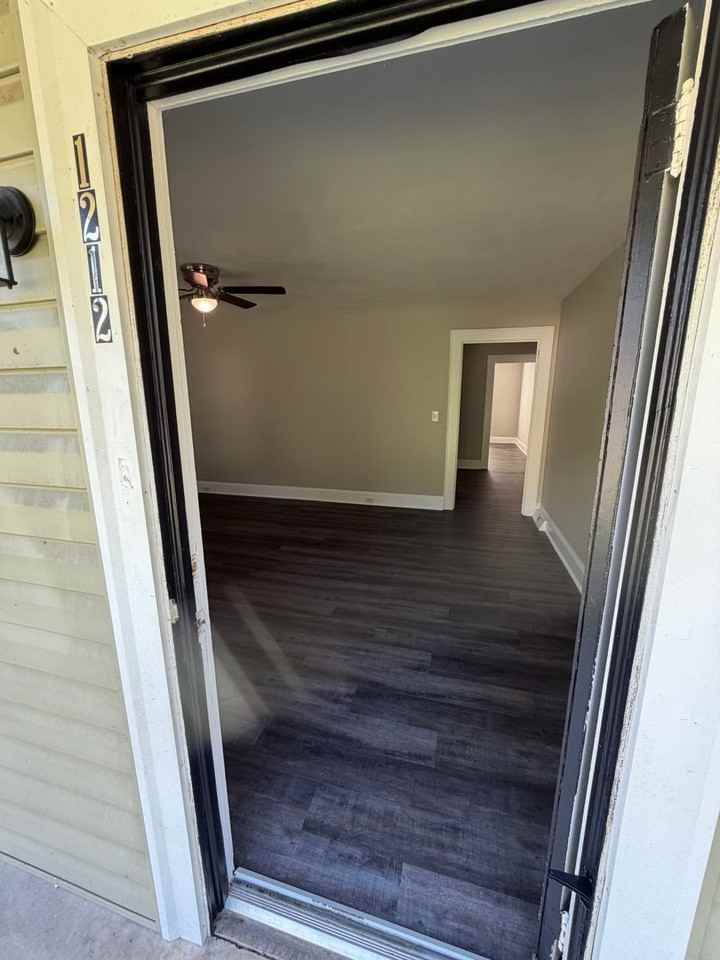1212 Martin Luther King Ave - Photo 2 of 25