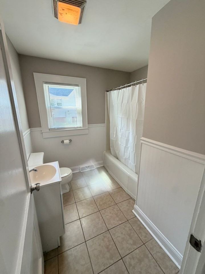 1212 Martin Luther King Ave - Photo 7 of 25