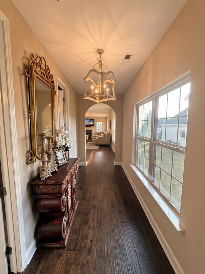 5043 Laughing Brook Ln - Photo 3 of 28