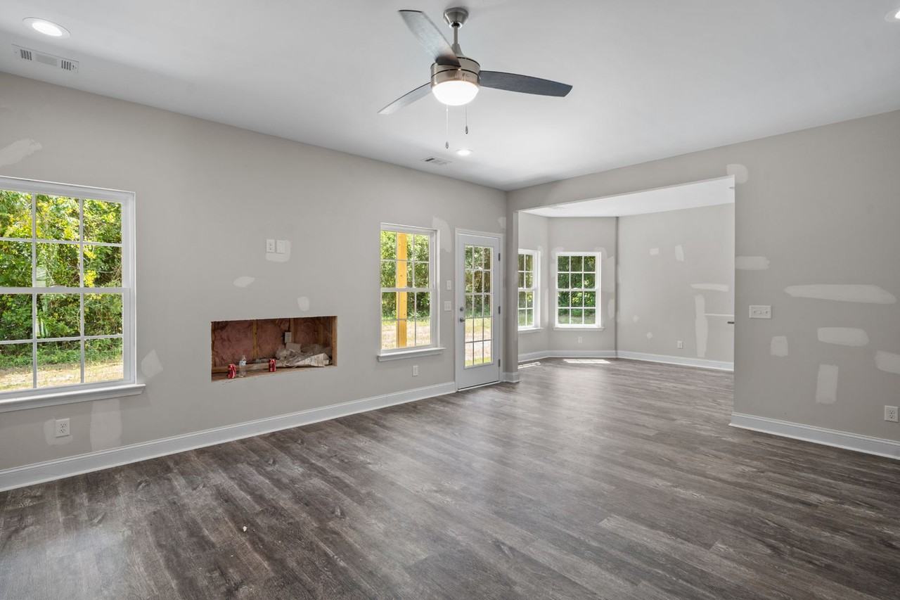 295 Deer Rd - Photo 5 of 40