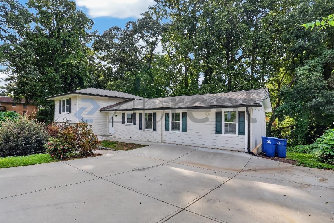 3191 Crestview Cir - Photo 2 of 27