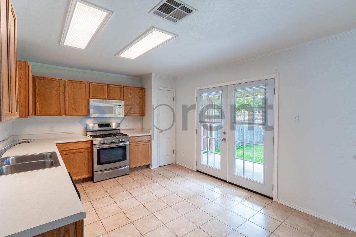 3912 Haleys Way - Photo 6 of 22
