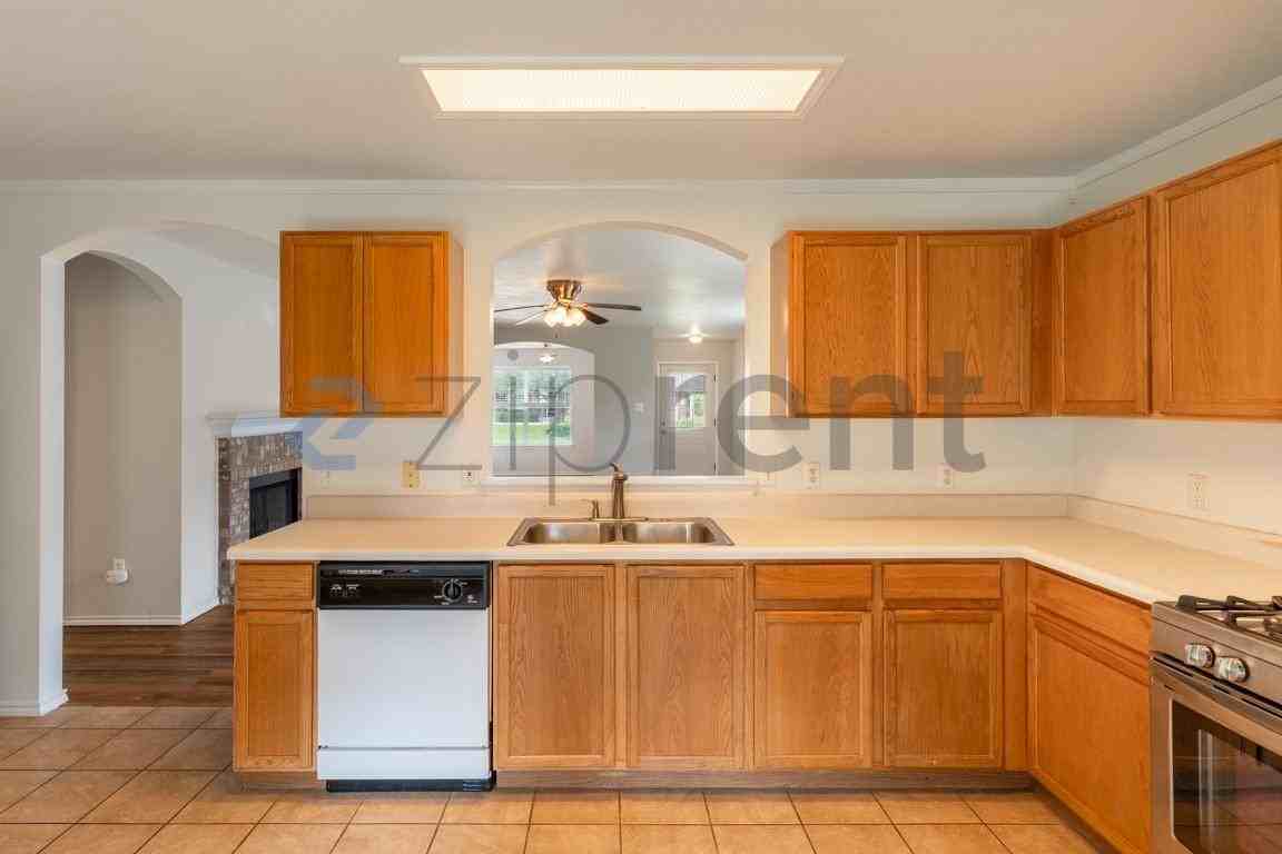 3912 Haleys Way - Photo 7 of 22