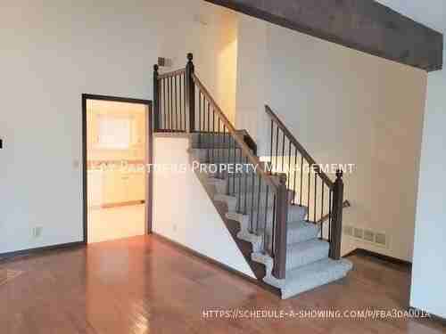 15926 W 123rd St - Photo 2 of 11