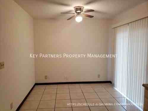 15926 W 123rd St - Photo 7 of 11