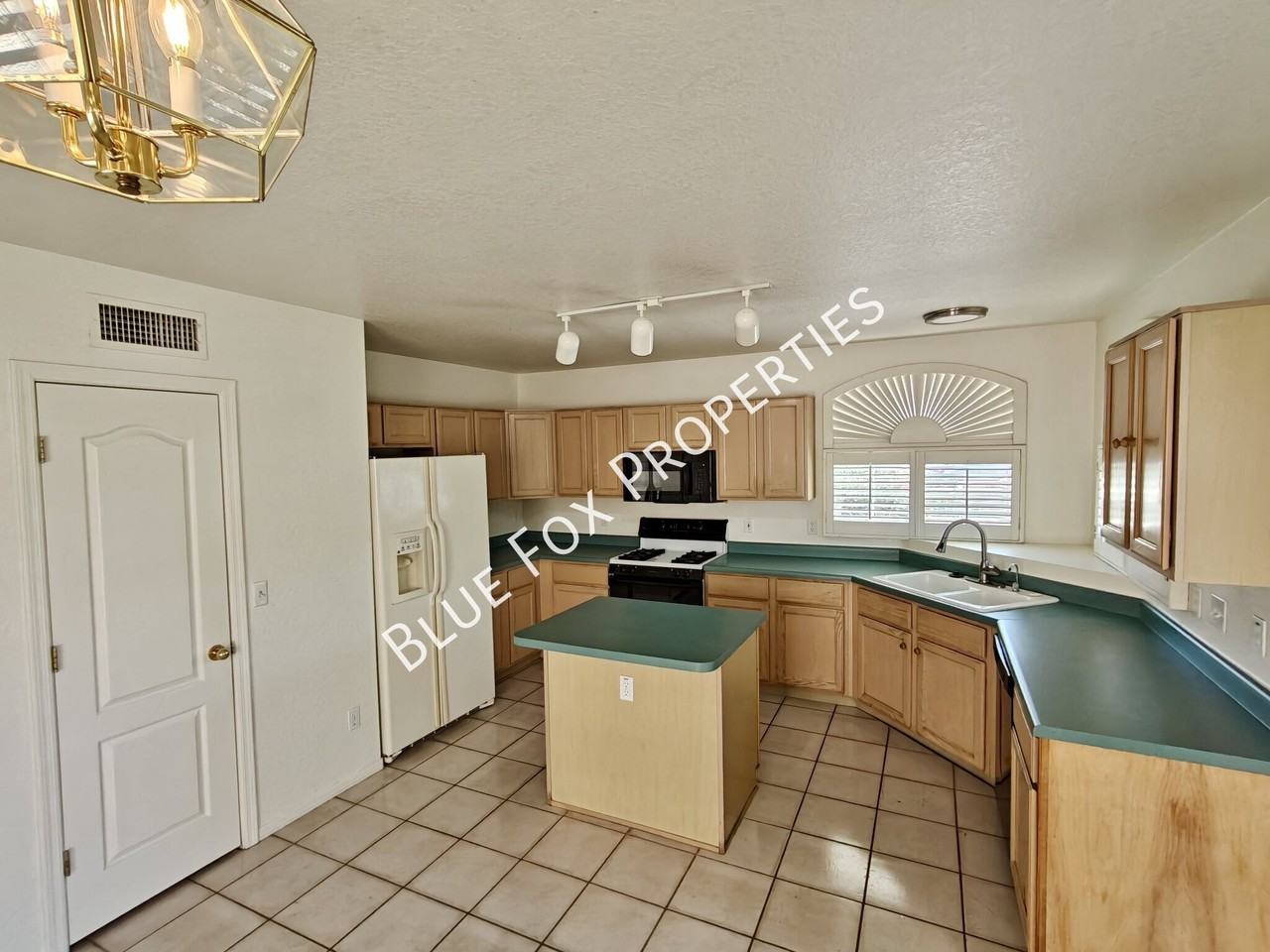 6717 W Nueva Vista Dr - Photo 6 of 27