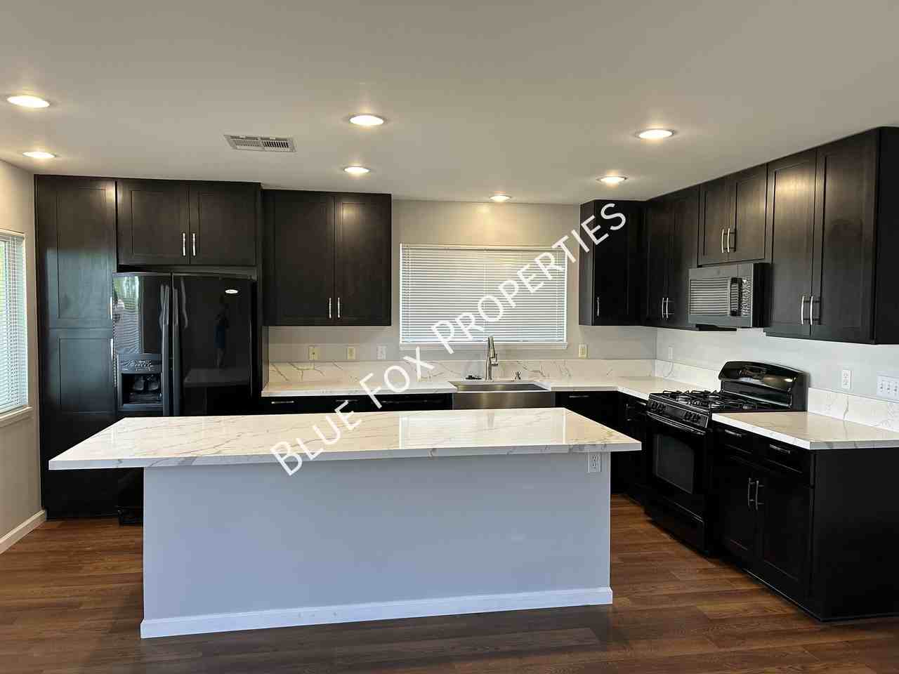 10066 N Blue Crossing Way - Photo 2 of 23