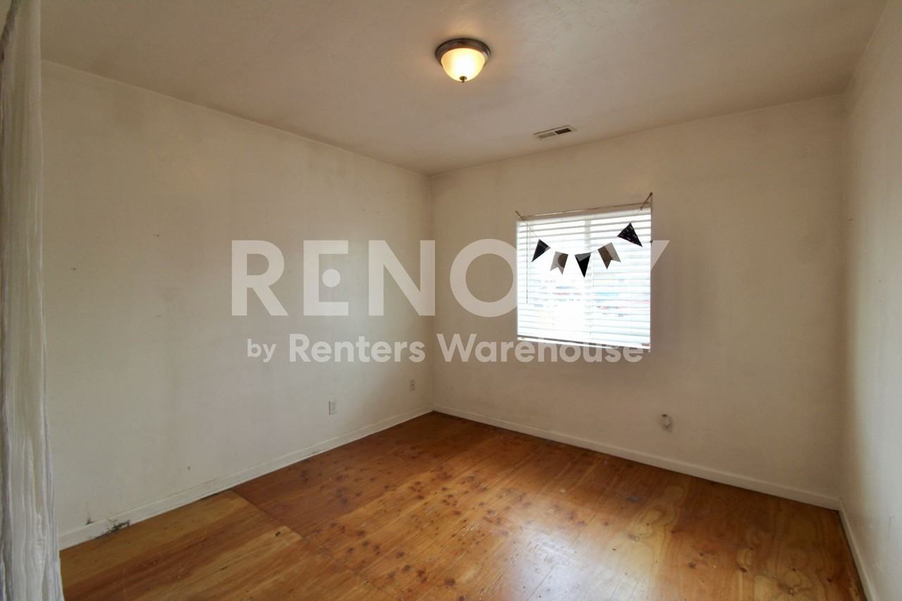 139 S Raleigh St - Photo 7 of 18
