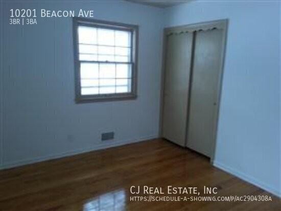 10201 Beacon Ave - Photo 3 of 7