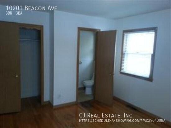 10201 Beacon Ave - Photo 4 of 7