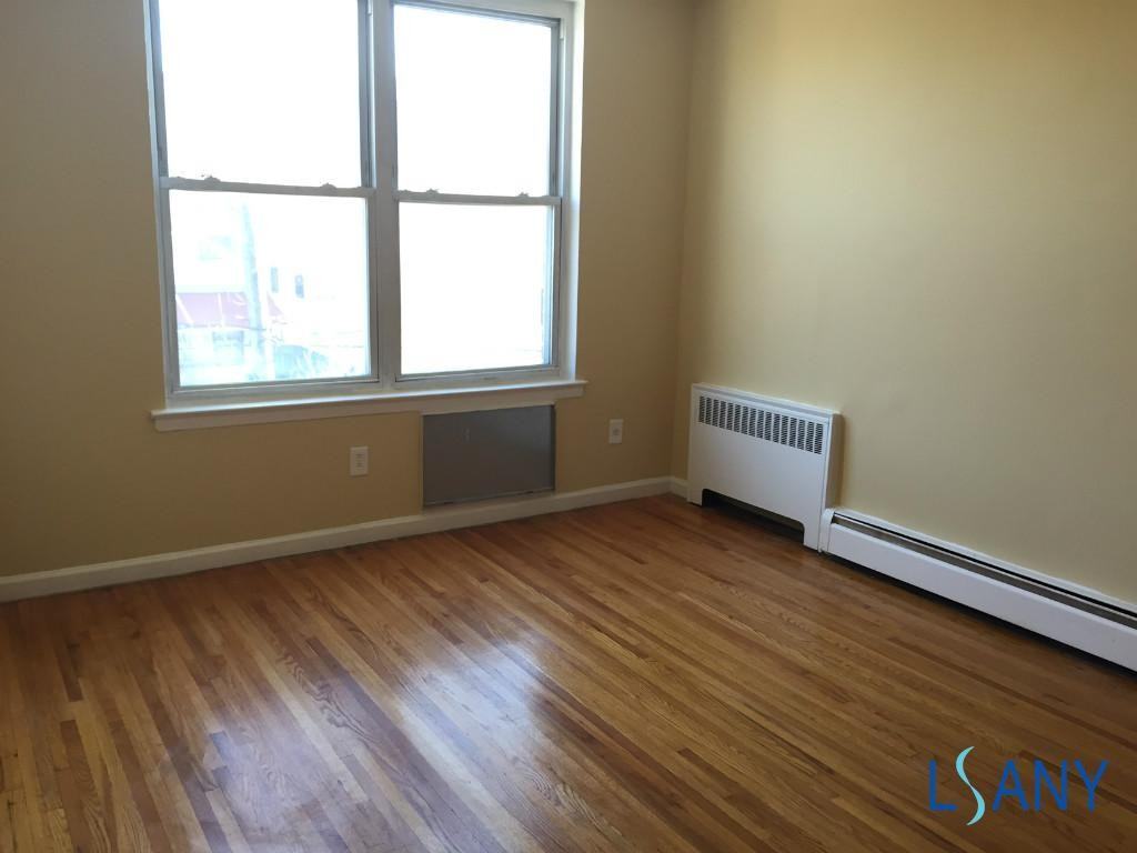 2227 Haviland Ave #3A - Photo 3 of 7