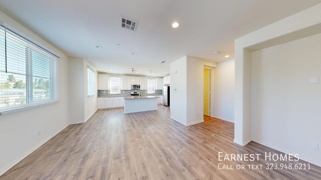 14834 Nordhoff St - Photo 2 of 24